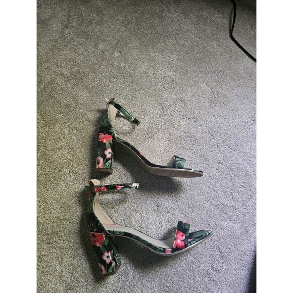 Kenneth Cole Size 8.5 Floral Heeled Sandals Block Heel Open Toe Women’s Shoes - Picture 3 of 8